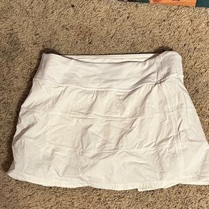 PACE RIVAL MID RISE SKIRT (SHORT) NEVER WORN